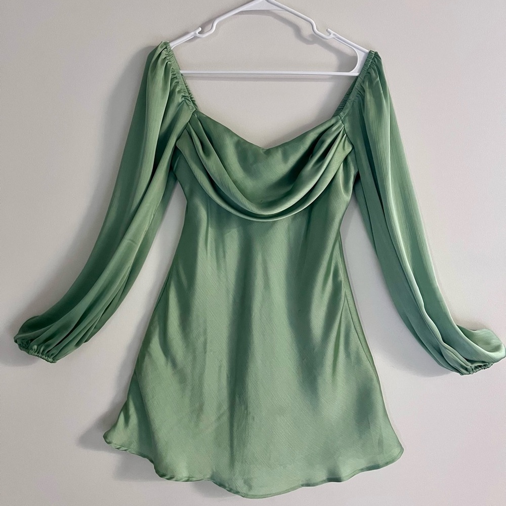 Elegant Green Off-Shoulder Dress